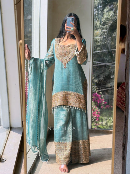 Elegant Embroidered Festive Wear Kurta Set